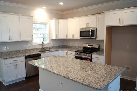 Kitchen - 124 Knotts Berry Rd, Bunnlevel, NC 28323 photo 2 of 10