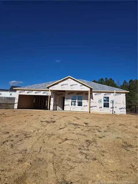 41 Onslow Ct, Spring Lake, NC 28390