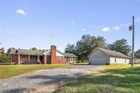 1713 Cameron Hill Rd, Cameron, NC 28326