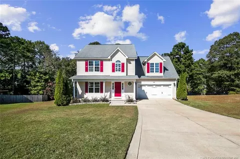 66 Great Oak Ct, Bunnlevel, NC 28323