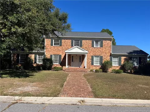 402 W 34th St, Lumberton, NC 28358