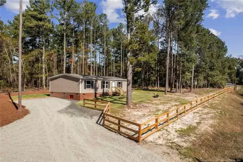 704 Gilchrist Rd, Cameron, NC 28326