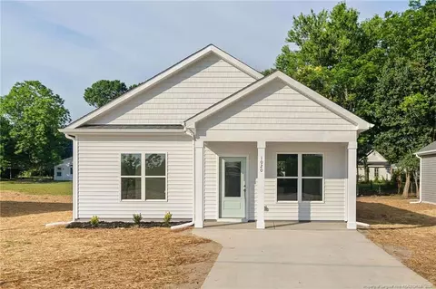 1020 E Harnett St, Dunn, NC 28334