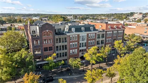 325 Hay St #204, Fayetteville, NC 28301