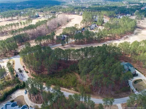 125 Broadlake Ln, Spring Lake, NC 28390