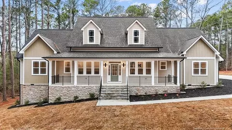 391 Thimbleberry Dr, Vass, NC 28394