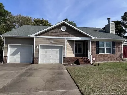 5209 Blanchette St, Hope Mills, NC 28348