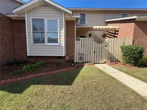 4900 Independence Dr #9, Lumberton, NC 28358