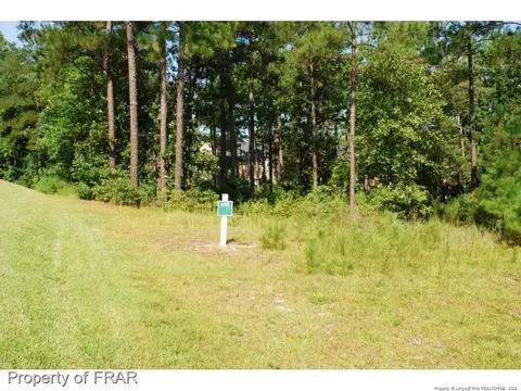 232 Broadlake Ln, Spring Lake, NC 28390