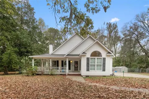 169 Bradshaw Rd, Bladenboro, NC 28320