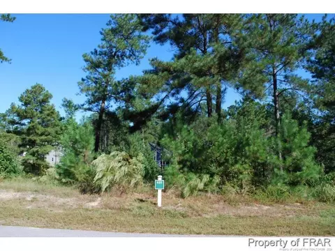 152 Broadlake Ln, Spring Lake, NC 28390