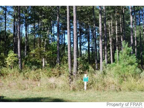 45 Broadlake Ln, Spring Lake, NC 28390