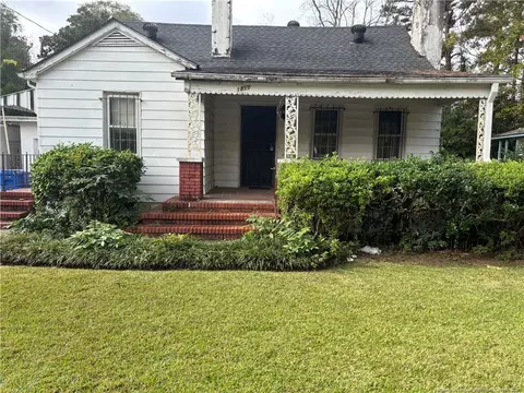 1811 Harris St, Fayetteville, NC 28301