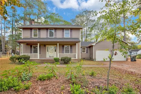 5909 Aimsworth Ct, Fayetteville, NC 28304