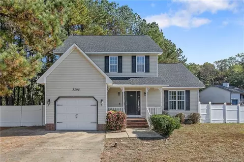 3205 Masters Dr, Hope Mills, NC 28348