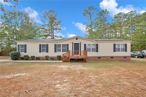 564 E Mcrainey Rd, Saint Pauls, NC 28384 photo 2