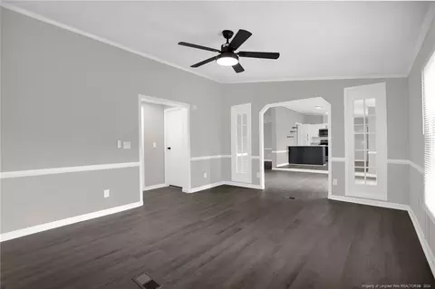 564 E Mcrainey Rd, Saint Pauls, NC 28384 photo 5