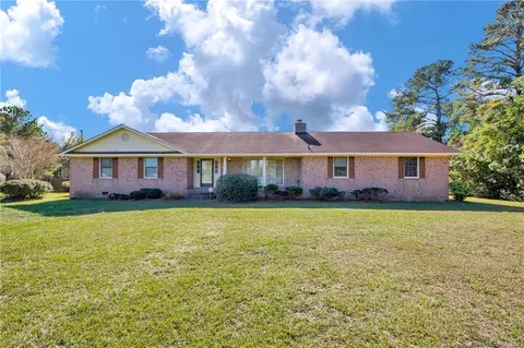 912 Warwick Mill Rd, Lumberton, NC 28358