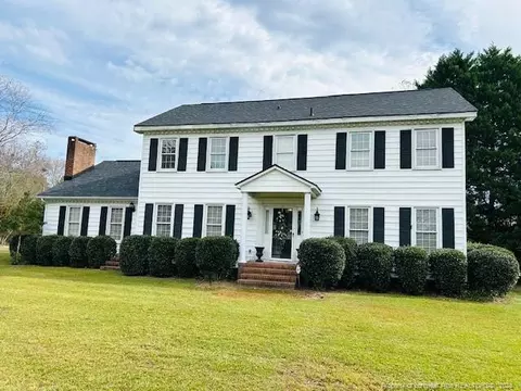 636 N Wilkinson Dr, Saint Pauls, NC 28384