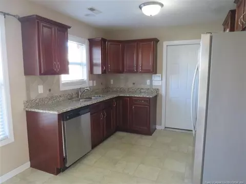 44 Archer Dr, Bunnlevel, NC 28323 photo 5