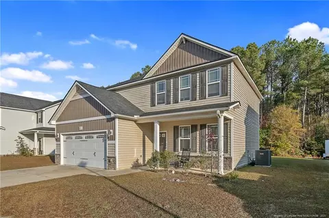 671 Roanoke Dr, Raeford, NC 28376 photo 2