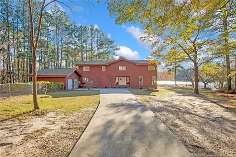 321 Woods Rd, Raeford, NC 28376