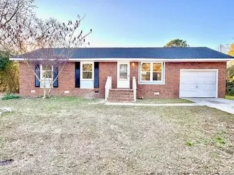 616 Goodyear Dr, Spring Lake, NC 28390