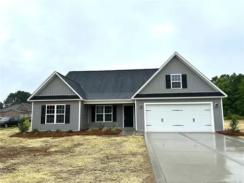 165 Paulownia Dr, Saint Pauls, NC 28384