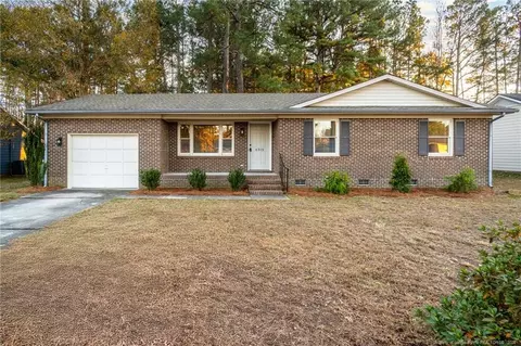 4315 Bridge St, Hope Mills, NC 28348