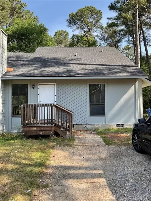 6488 Pittsfield Dr, Fayetteville, NC 28303