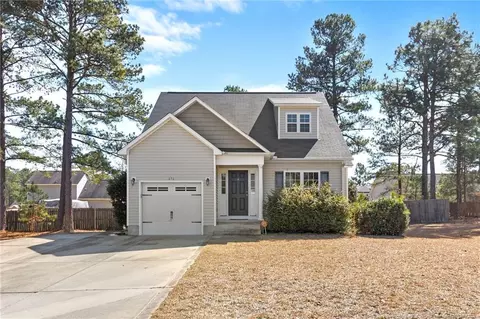 696 Valley Oak Dr, Bunnlevel, NC 28323