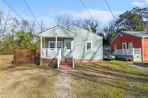 5218 Gavins St, Fayetteville, NC 28303