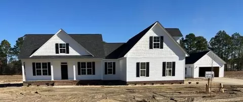 3034 Dinwiddle Dr, Wade, NC 28395