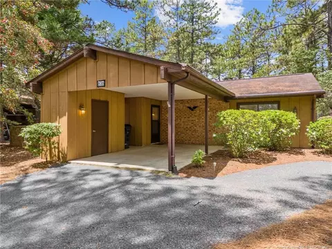 636 Redwood Dr, Southern Pines, NC 28387