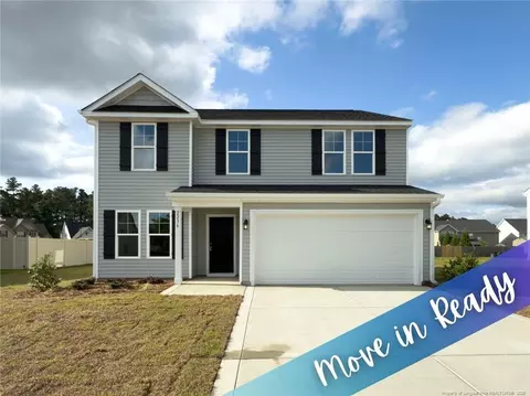 2236 Roadster Pony Ln, Hope Mills, NC 28348