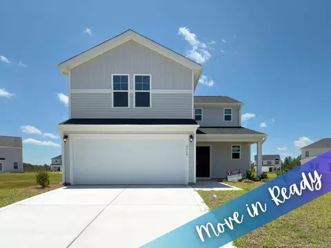 2219 Roadster Pony Ln, Hope Mills, NC 28348