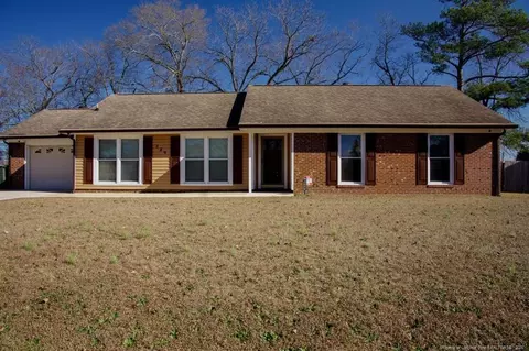 339 Woodberry Cir, Raeford, NC 28376