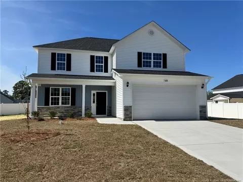 5608 Pondhaven Dr, Fayetteville, NC 28314
