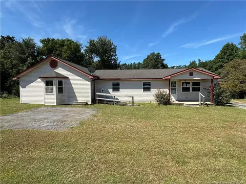 4987 Red Hill Rd, Maxton, NC 28364