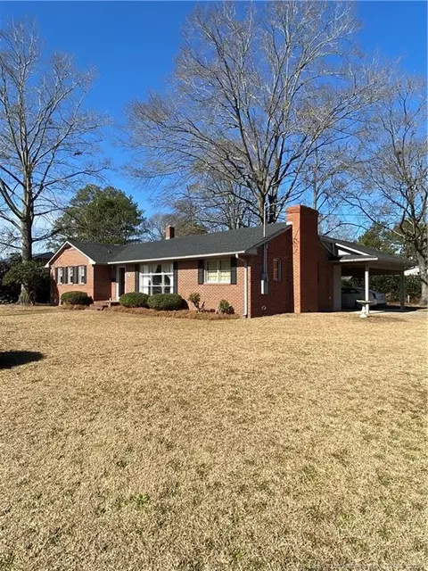 700 W 20th St W, Lumberton, NC 28358