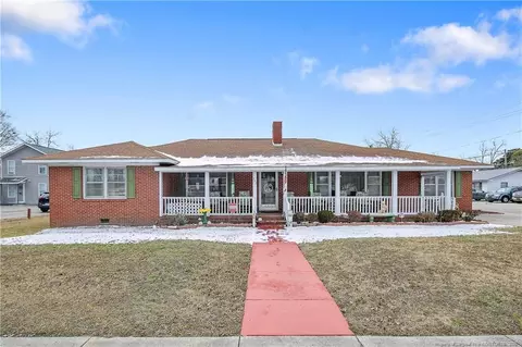 302 E Broad St, Saint Pauls, NC 28384
