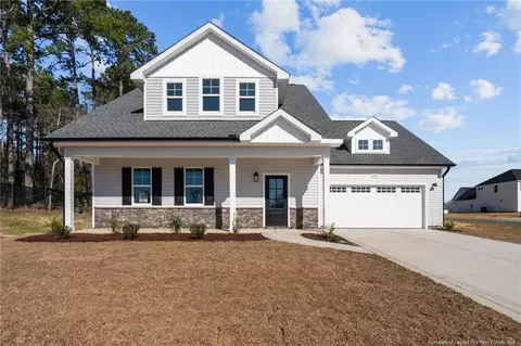 499 Southerland Peak Dr, Raeford, NC 28376