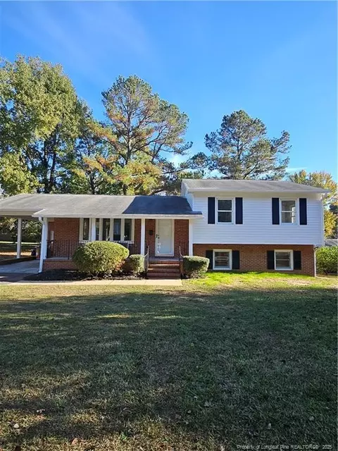 1089 Torrey Dr, Fayetteville, NC 28301