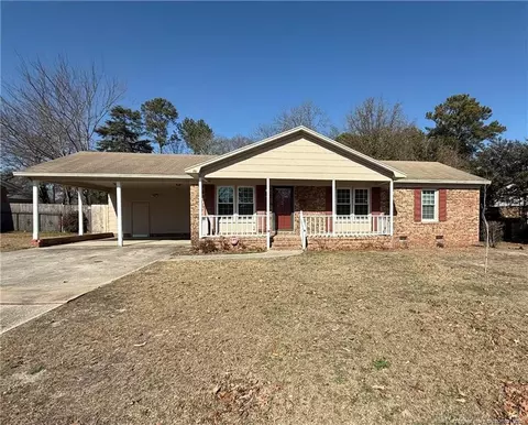 1467 Habersham Dr, Fayetteville, NC 28304