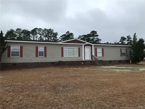 686 Red Oak Farm Rd, Tar Heel, NC 28392