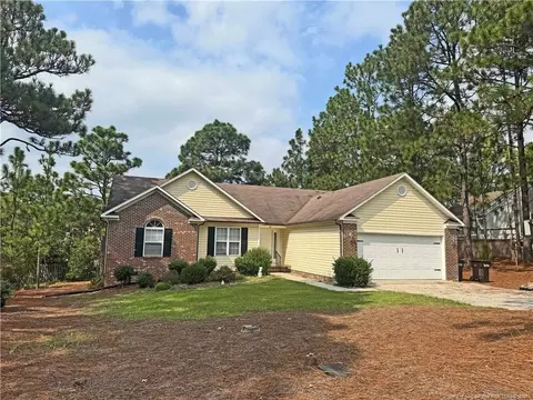 75 New Bedford Cir, Pinehurst, NC 28374