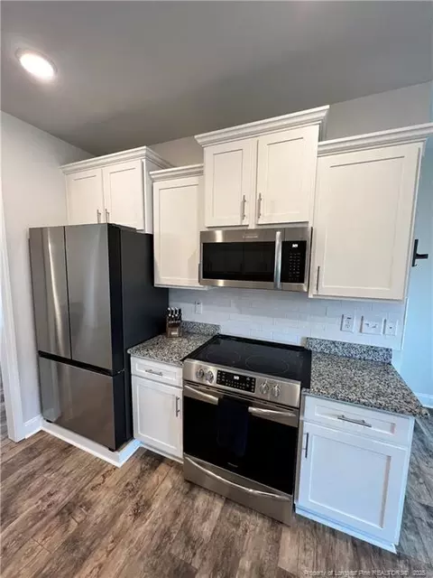Kitchen - 38 Cedarview Ct, Cameron, NC 28326 photo 3 of 4