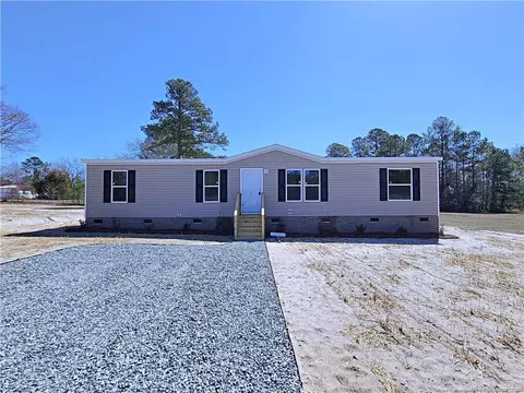 3912 Mckethan St, Wade, NC 28395