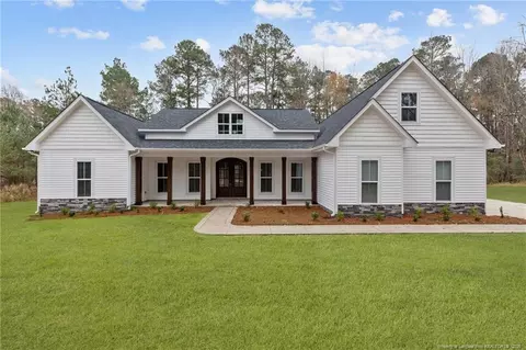 558 Slocomb Rd, Fayetteville, NC 28311