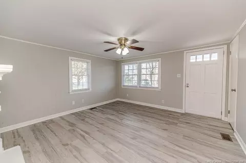 802 E Canary St, Dunn, NC 28334 photo 7